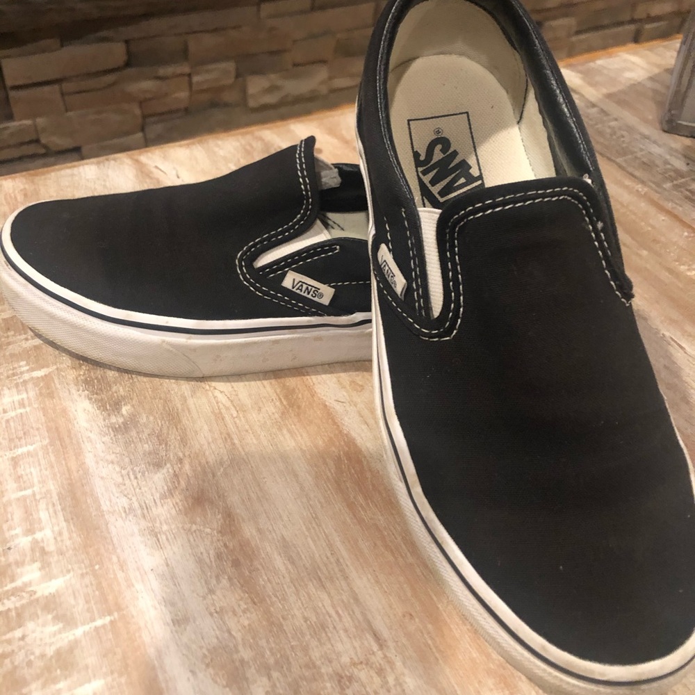 Classic Slip-on Vans, black- 6.5 womens, 5.0 mens